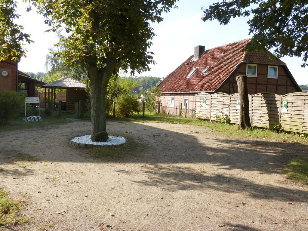 Апартаменты Haus Elbtalaue Блеккеде Экстерьер фото